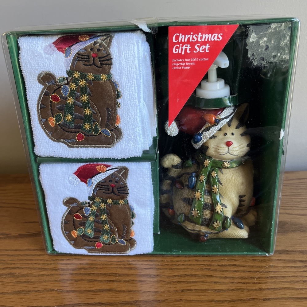 Vintage Cat Lotion / Soap Dispenser With Fingertip Towels Resin Christmas